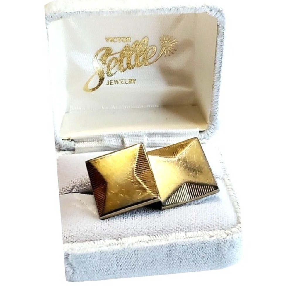 Vintage Swank Gold Tone Square Cufflinks Settles Jewelry Indiana 1970s-1990s